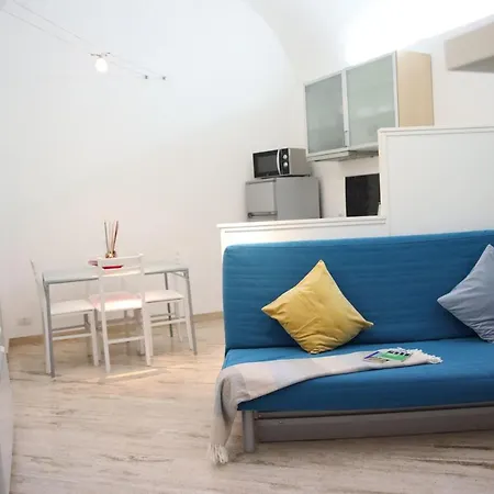 Centro Storico Di Roma, Piazza Navona Apartment *